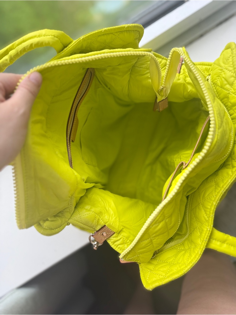 MZ Wallace Medium Box Tote in Neon Yellow / Chartreuse – Rare Discontinued Style - Picture 5 of 9